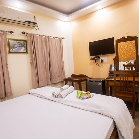 Hotel Cecil Kolkata Bagian luar foto